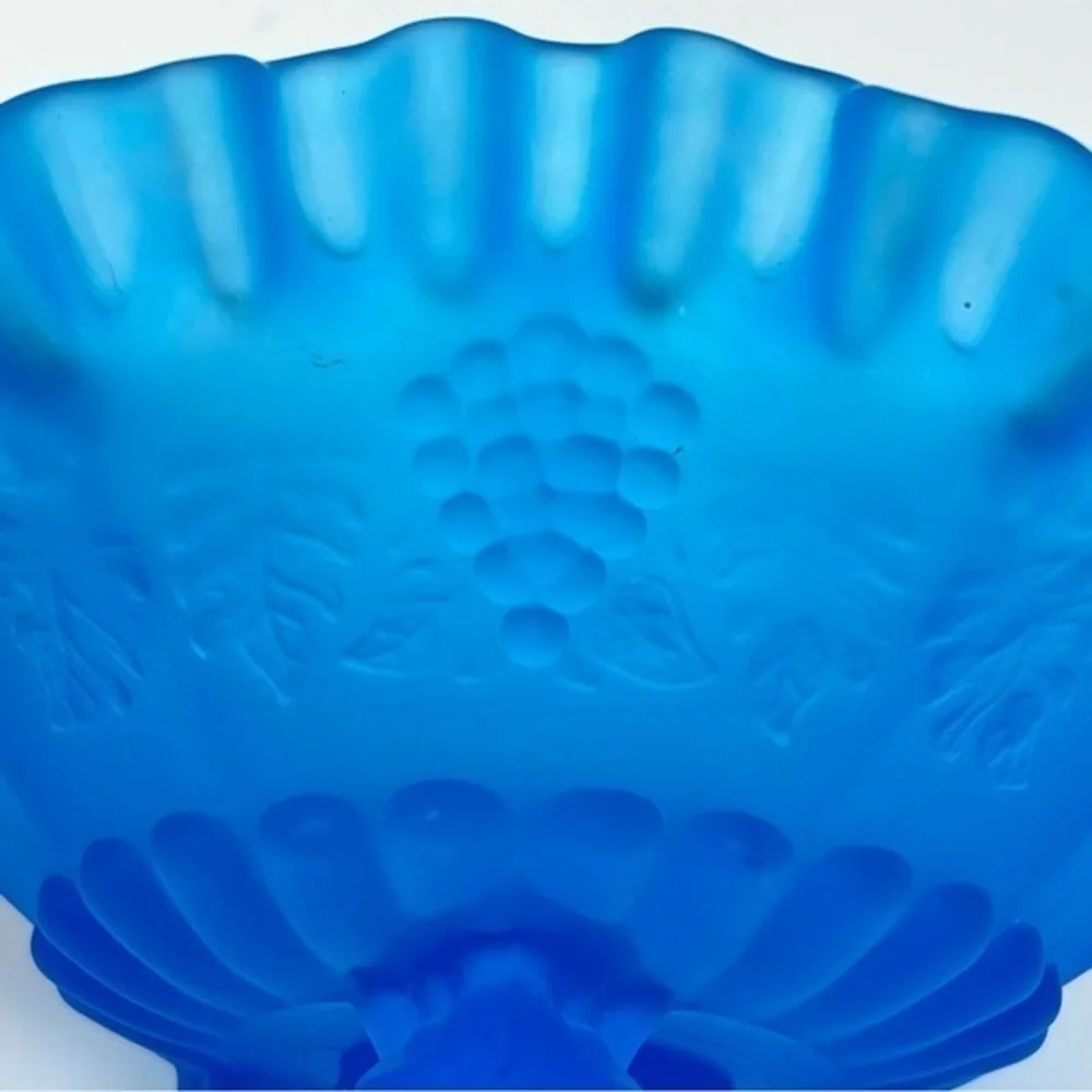 Westmoreland Blue Mist Glass‎ Paneled Grape Crimped Footed Candy Dish Vintage - Picture 5 of 8